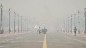 Delhi records 15.8 degrees Celsius, air quality ‘very poor’