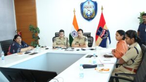 Commissioner Sajjanar warns against misconduct, announces weekly reward for exemplary policing