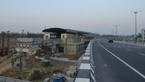 Delay in constructing pedestrian bridge near Challaghatta metro station in Bengaluru puts commuters at risk