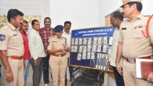 Seven of inter-State gang arrested for ATM theft using shutter tampering trick in Warangal