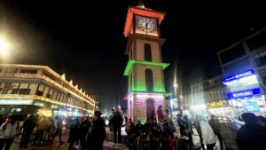 Security heightened in Kashmir as tourist footfalls return