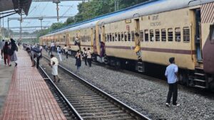 GRP head constable assaults disabled youth at M.P. railway station