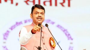 Mumbai’s mayor will be Hindu-Marathi: CM Fadnavis