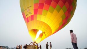 At dawn over Hyderabad, two hot air balloons drift to shape city’s tourism plans