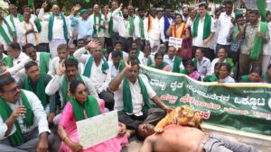 Protest by farmers against safari and illegal resorts in Karnataka’s forests to continue indefinitely