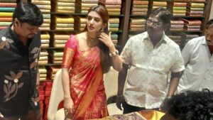 Actor inaugurates Mangalya Shopping Mall in Belagavi