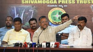 Ugrappa urges CM Siddaramaiah to take all-party delegation to Centre on inclusion of reservation act in Ninth Schedule